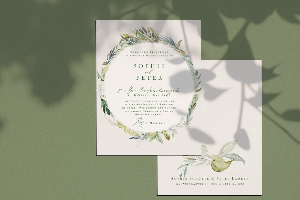 Einladungskarte mit Blätterkranz mit Eukalyptus und blau grau Farben einfach edle Hochzeitpapeterie.